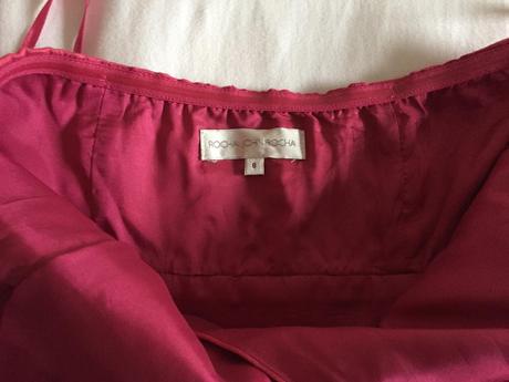 Spolocenské šaty pod kolená, 38