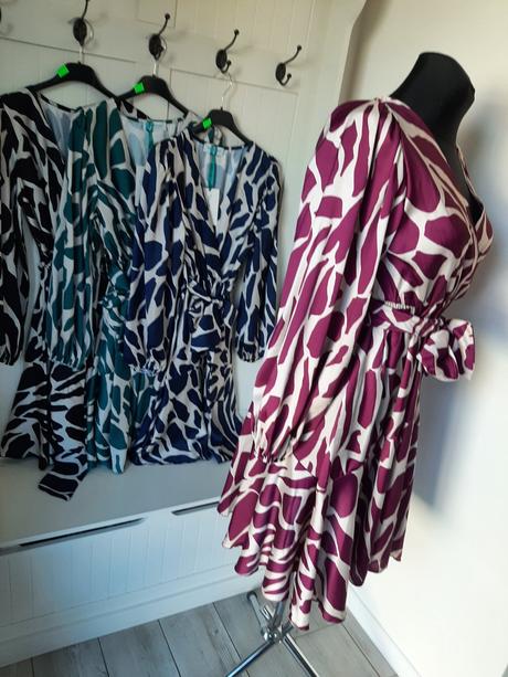 Elegantné dámske šaty, 36 - s