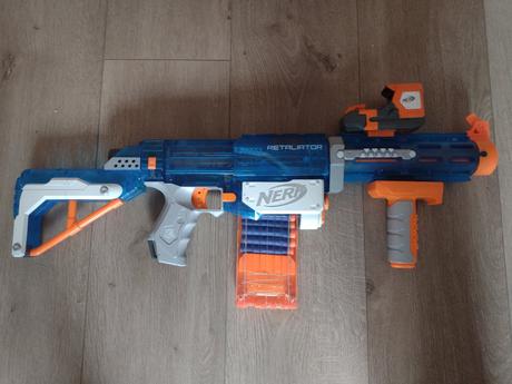 Nerf retaliator elite 4in1 + bonus laser+ krabica, 