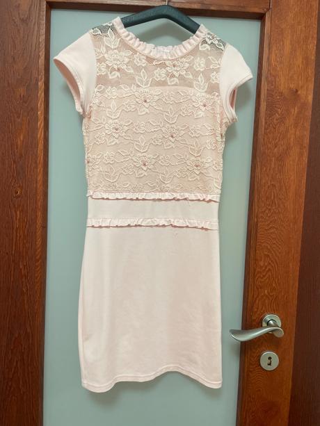 Exkluzívne púzdrové šaty, 164