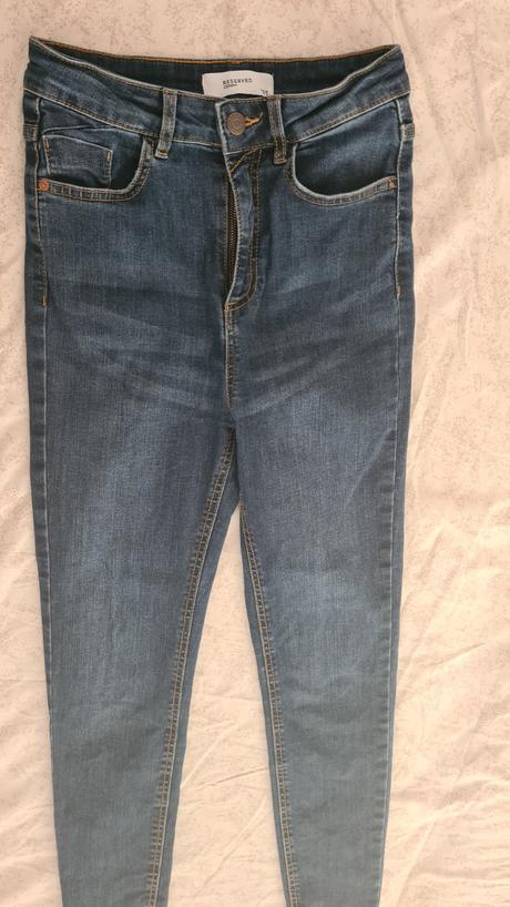 Dámske úzke rifle skinny, reserved,36
