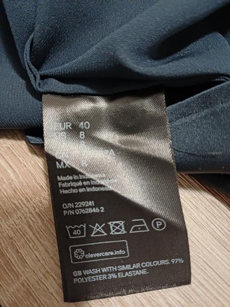 Tmavomodra bluzka, h&m,s