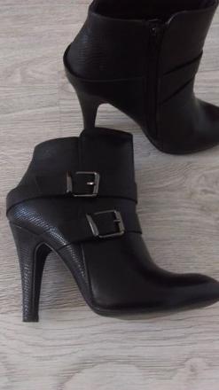 Damske kotnikove cizmicky, 35