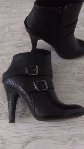 Damske kotnikove cizmicky, 35