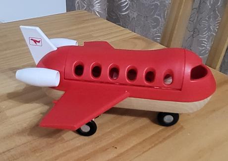 Lietadlo brio 33512 passenger plane, 