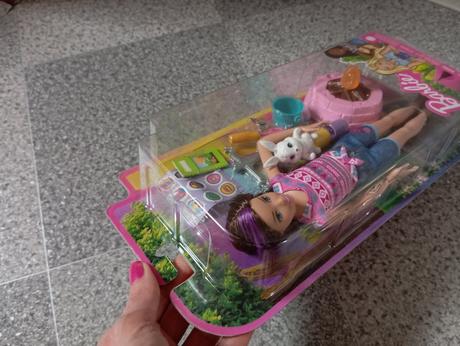 Barbie skipper kemping it takes two,