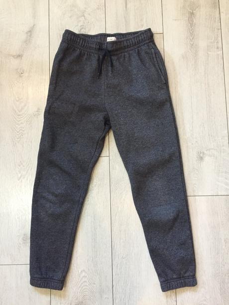 Chlapčenske teplaky 9-10 rokov, f&f,140