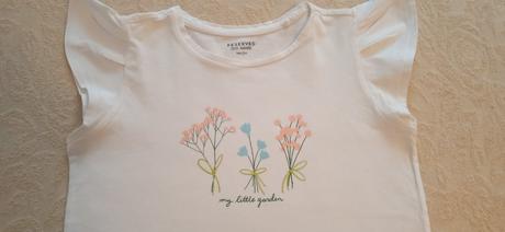 Tričko s krátkym rukávom biele s kvetmi, reserveľ., reserved,146