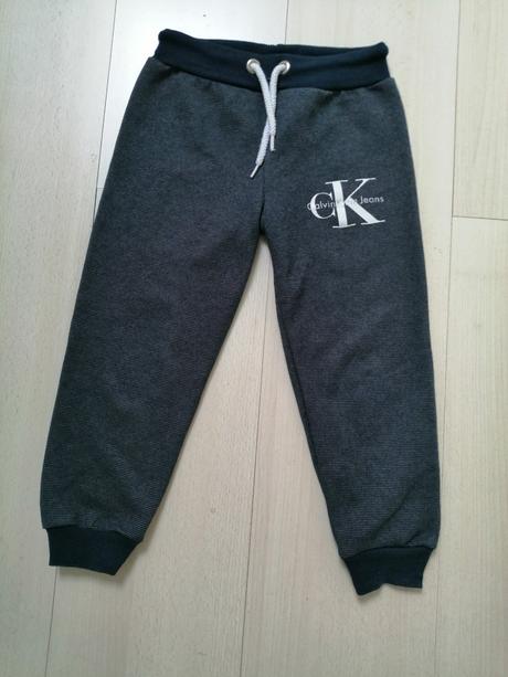 Teplaky pre chlapcov ck vel. 110-116, calvin klein,110