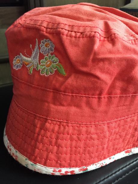 Klobúčik s výšivkou, 56