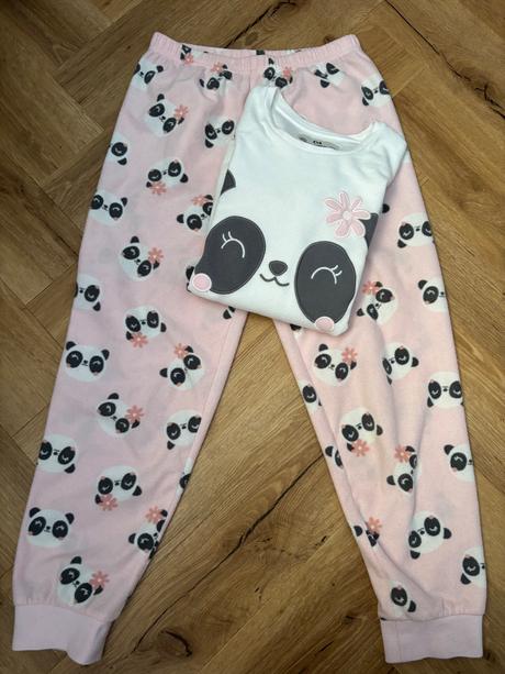 Balík oblečenia, 140–152