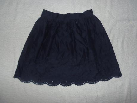 Sukňa s vybíjaným vzorom, 146