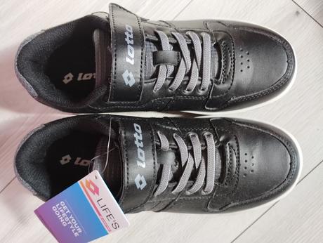 Nenosené tenisky, lotto,33