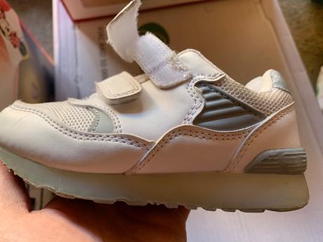 Dievčenské tenisky, 26