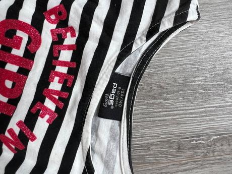 Pruzkovane saty, 134