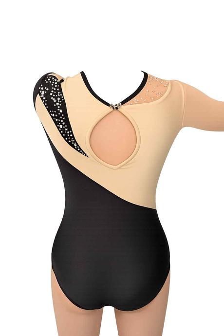 Dres na gymnastiku, 146