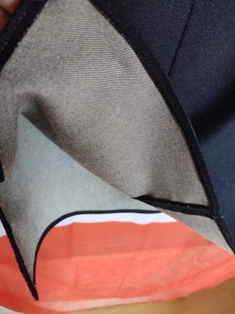 Sukňa s hviezdnym lemom, 40