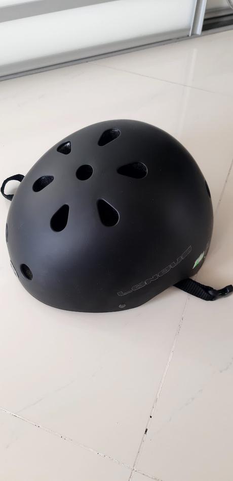 Cyklisticka prilba na bmx, m