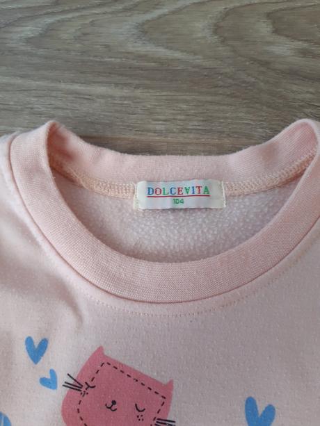 Dievčenské pyžamko, 104