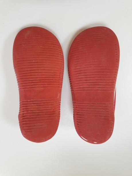 Papučky červené, 24