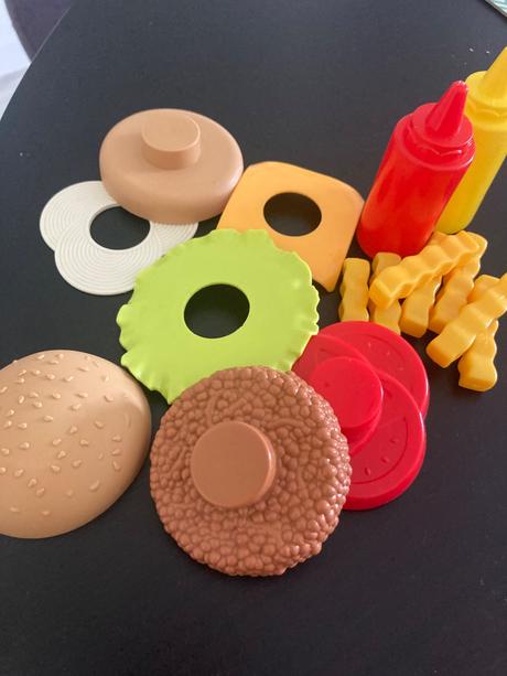 Hračka hamburger+ hranolky,