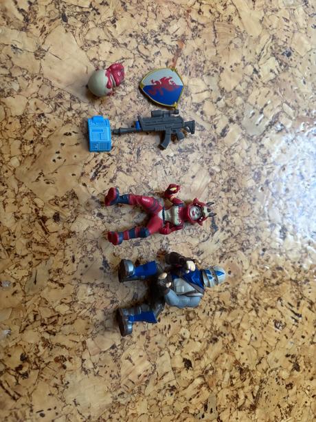 Dve fortnite pevnosti, 