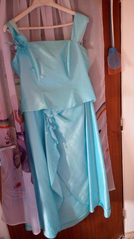 Spoločenské šaty, 44