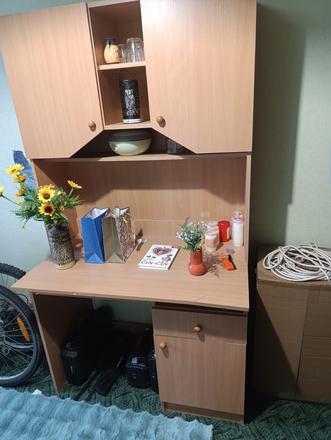 Nábytok do študentskej izby., 