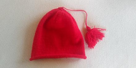 Červená čiapočka retro aj s poštou, 