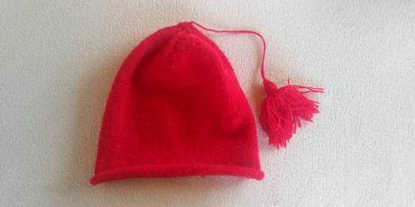 Červená čiapočka retro aj s poštou,