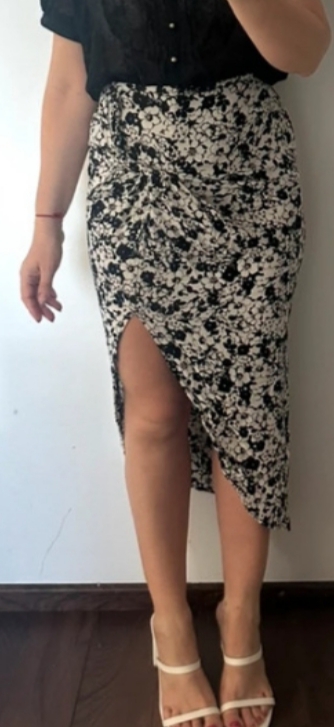 Dámska asymetrická sukňa s, s