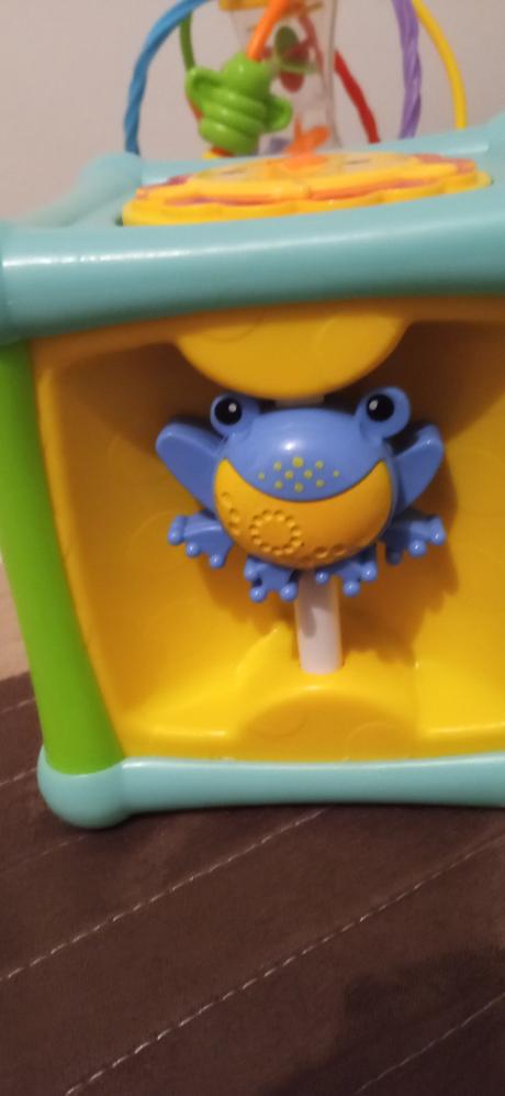 Interaktívna hračka pre bábätko,