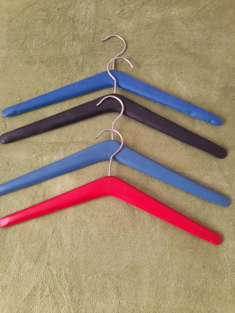 Vešiak ramienko 4 kusy, 