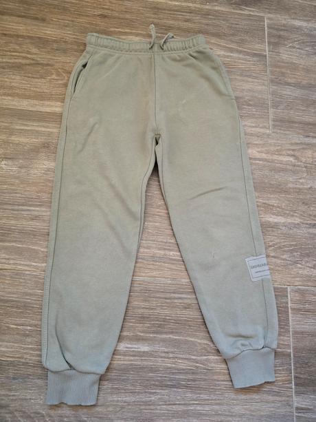 Tepláky č.122, zara,122