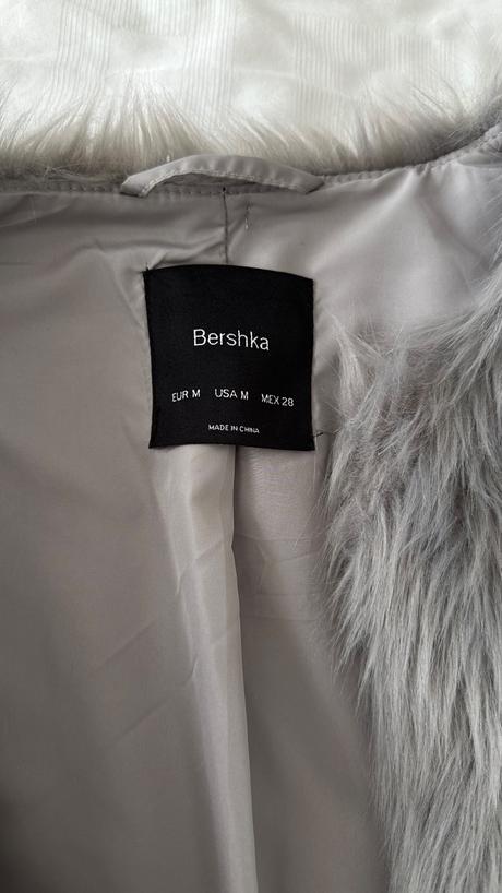Umelá kožušinová vesta, bershka,m