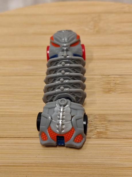 Zberateľský retro kĺbový model hot wheels mutant m,