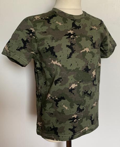 Decathlon tričko s krátkym rukávom zelené s maskáč, decathlon,116