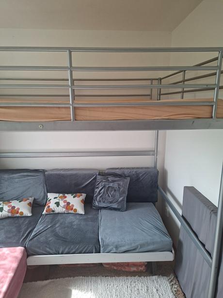 Ikea svarta poschodova postel s matracom ikea, šírka (cm): 140,dĺžka (cm): 200