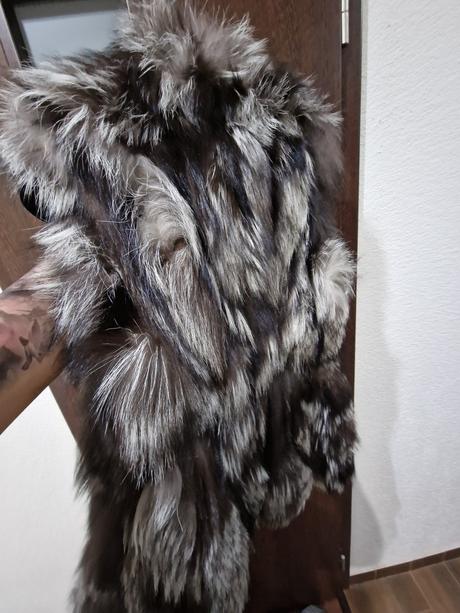 Vesta z pravej kožušiny líška, s