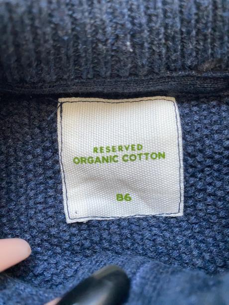 Krasny svetrik, reserved,86