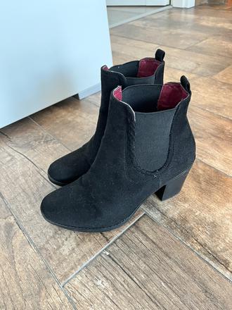 Členkové semišové čižmy prechodné na hrubomopätku, 37