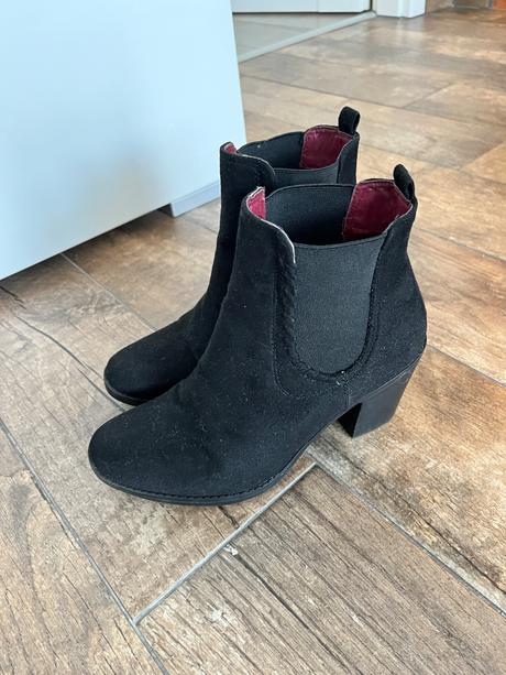 Členkové semišové čižmy prechodné na hrubomopätku, 37