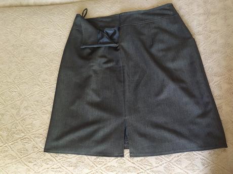 Sukňa s vreckami 42 s poštou, 42