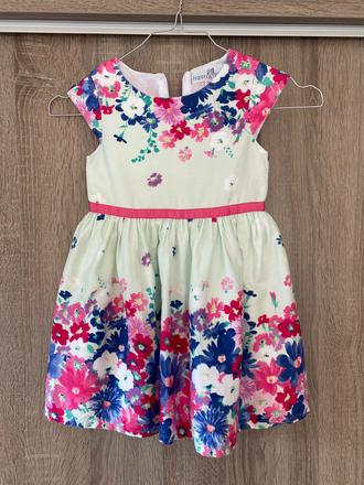 Roztomilé šaty, 98