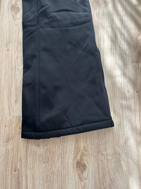 Nádherný lyžiarsky overal značky oysho, pc 249 eur, m