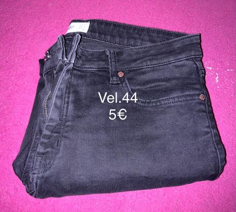 Rifle a nohavice v roznych velkostiach, 