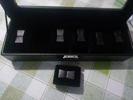 Krabička na hodinky aj na šperky,