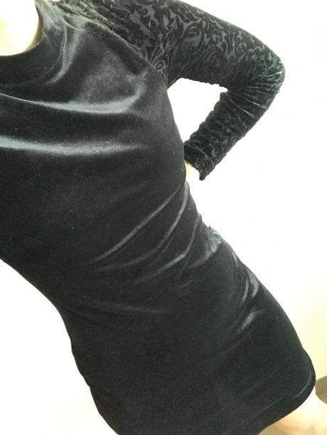 Zamatové šaty, yessica,s