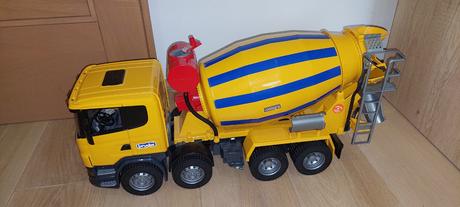 Domiešavač scania bruder, 