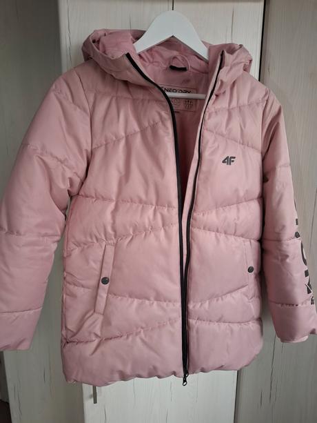 Hrubá zimná bunda, 146